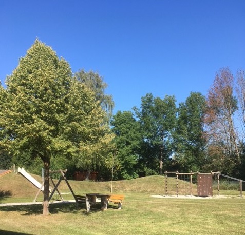 Spielplatz Dreschflegelhalle in Feldolling